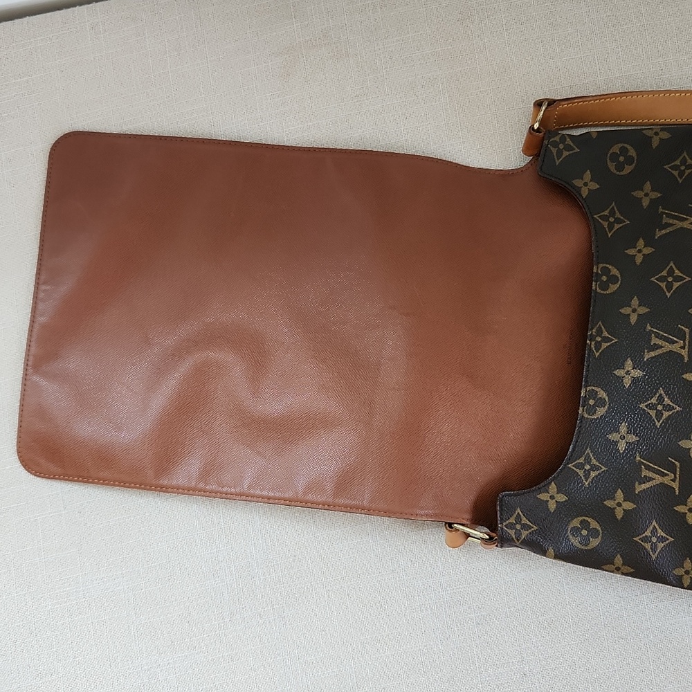 Louis Vuitton Brown and Tan Monogram Crossbody Bag - Picture 9 of 15